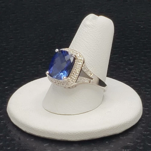 10K White Gold Ring with 4.0ct Tanzanite & 0.25ct Diamond Halo B16-9 (5)