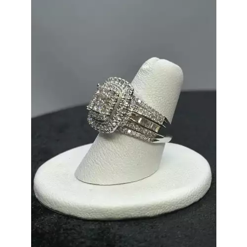 10K White Gold Womens Natural Diamond Cluster Ring 1.75cwt(+) Sz.6 3/4,  14-5D (2)