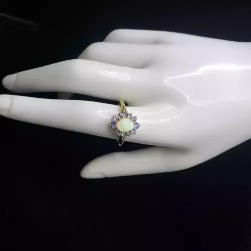 14K Yellow Gold Ladies Estate Opal Ring Sz-9.75 S10BO15-7