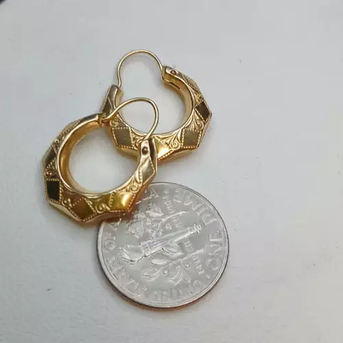 14K Yellow Gold Oval Etched Hoop Earrings – 15mm (5/8