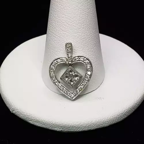 18K White Gold Pendulum Diamond Heart Pendant .33tcw S10BO12-7