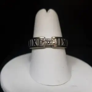 18K White Gold Tiffany & Co Atlas Roman Numeral Diamond Ring Sz-6.75 S10BO12-1