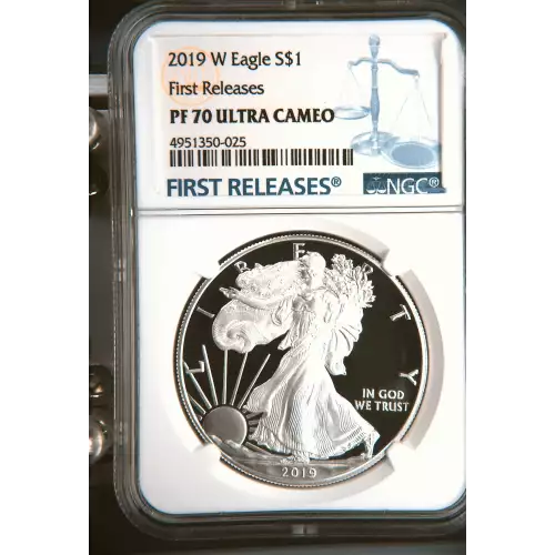 2019 W First Releases ULTRA CAMEO (2)