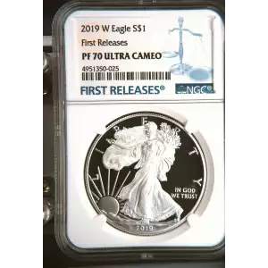 2019 W First Releases ULTRA CAMEO (2)